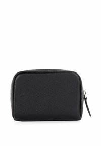 Zwarte leren pouch met een gestructureerd oppervlak, rechthoekige vorm, ritssluiting en een klein zijhandvat. Compact en functioneel ontwerp.