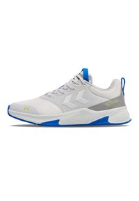 Scarpe sportive grigio chiaro con accenti blu, tomaia in rete per traspirabilità, controtipo testurizzato e suola in gomma per aderenza.