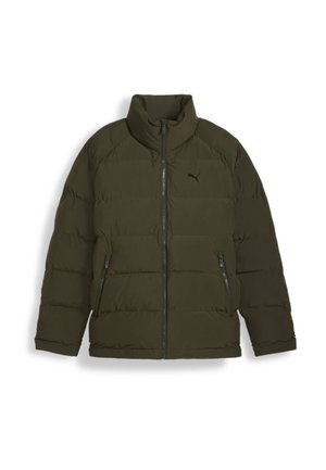 Veste matelassée vert olive avec un col haut, fermeture éclair et poches latérales. Caractéristiques : design matelassé et petit logo noir sur la poitrine.