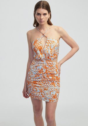 PATTERNED CUTOUT - Shift dress - orange
