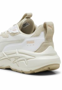 Puma Sneakers - white