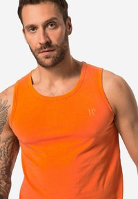 JP1880 TANK ÄRMELLOS RUNDHALS - Maglietta intima - clementine