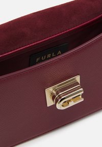 Furla MINI CROSSBODY - Mala a tiracolo - ciliegia