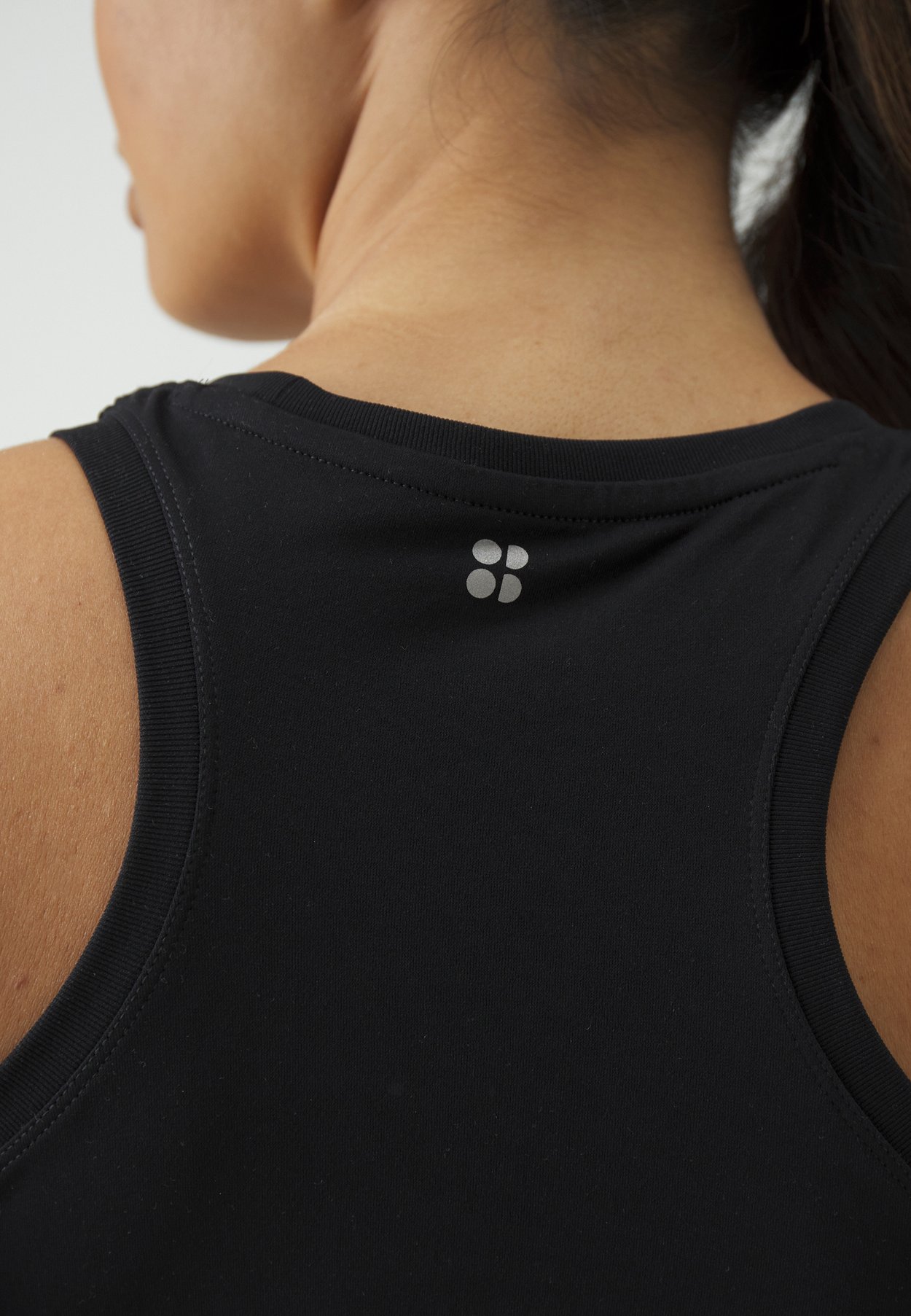 ATHLETE SEAMLESS WORKOUT TANK TOP