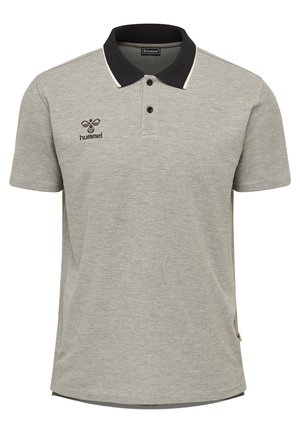 Grijs poloshirt met zwarte kraag en witte accenten, met een logo op de linkerborst, gemaakt van een zachte, rijk textuurstof.