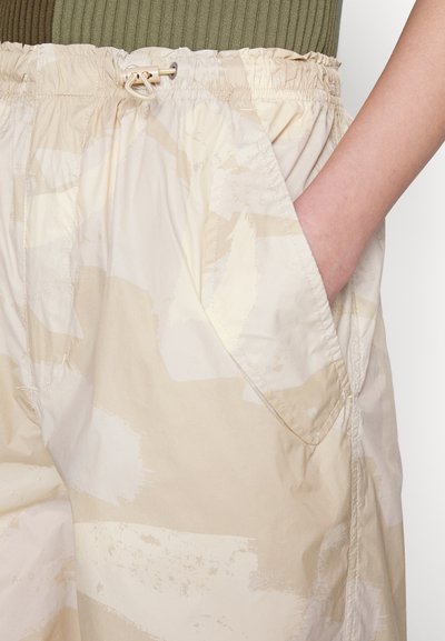 rag & bone BECKY FLIGHT PANT - Nadrágok - beige