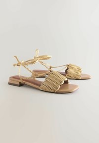 REGULAR FIT - Sandały