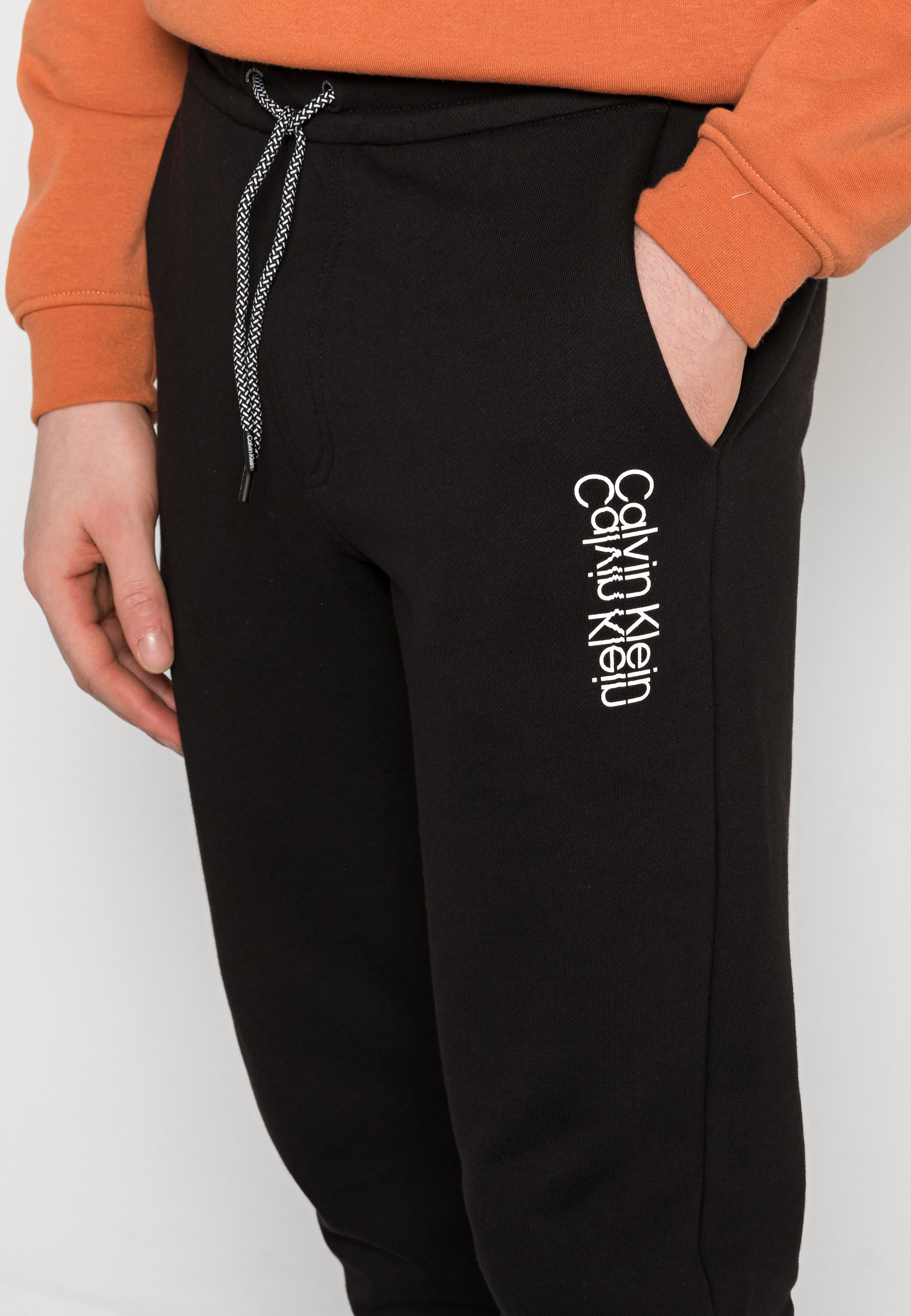 Calvin Klein MIRRORED LOGO PANTS 