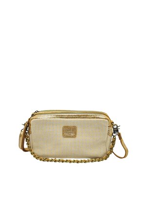 Petit sac bandoulière rectangulaire beige et or avec face texturée, bandoulière chaîne dorée et deux compartiments zippés.