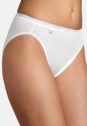 Witte katoenen slipjes met kant langs de tailleband, een gladde textuur en een klein logotag aan de voorkant.