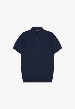 Granatowa koszulka polo z krótkim rękawem, z kołnierzykiem, czterema guzikami oraz teksturowanym materiałem. Dołem wykończona ściągaczem.