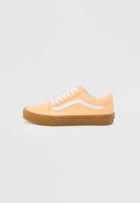 Nevybráno, gum/apricot glow