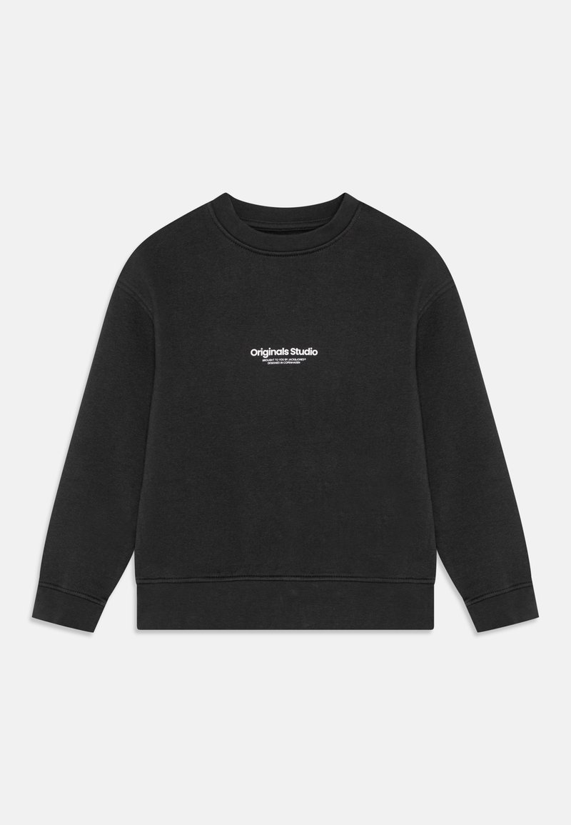Fekete pulóver puha anyagból, kerek nyakkal, hosszú ujjakkal, a mellkason középre helyezett fehér "Originals Studio" logóval.