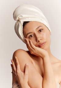 Glov GLOV® DOUBLE-SIDED SATIN HAIR TOWEL WRAP - Haaraccessoire - white