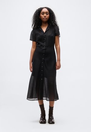 - Sukienka koszulowa