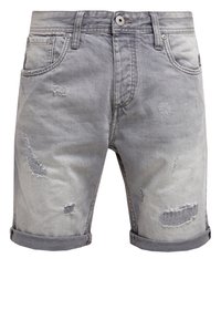 Pantalones cortos de denim gris con un diseño desgastado, que presentan bordes deshilachados, dobladillos enrollados y múltiples áreas remendadas para añadir textura y detalle.