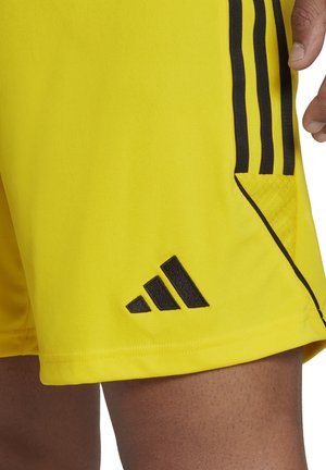 TIRO 23 LEAGUE - kurze Sporthose - gelbschwarz