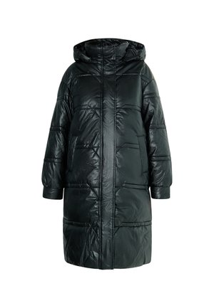 Lange zwarte gewatteerde winterjas met capuchon, volledige rits aan de voorkant en twee zijzakken, ontworpen voor koud weer.