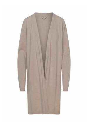 Beżowy kardigan o luźnym kroju i otwartym przodzie. Posiada długie rękawy i prążkowane wykończenia, wykonany z miękkiego, lekkiego materiału.
