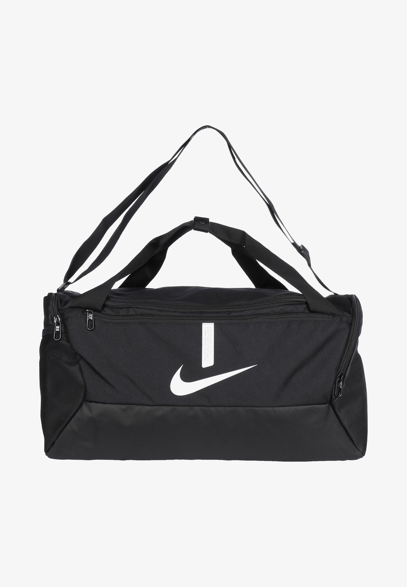 Svart Nike duffelbag med glidelås på toppen. Har en fremtredende hvit logo, doble bærehåndtak og justerbar skulderrem. Teksturert stoff.