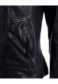 JCC Nahkatakki - black