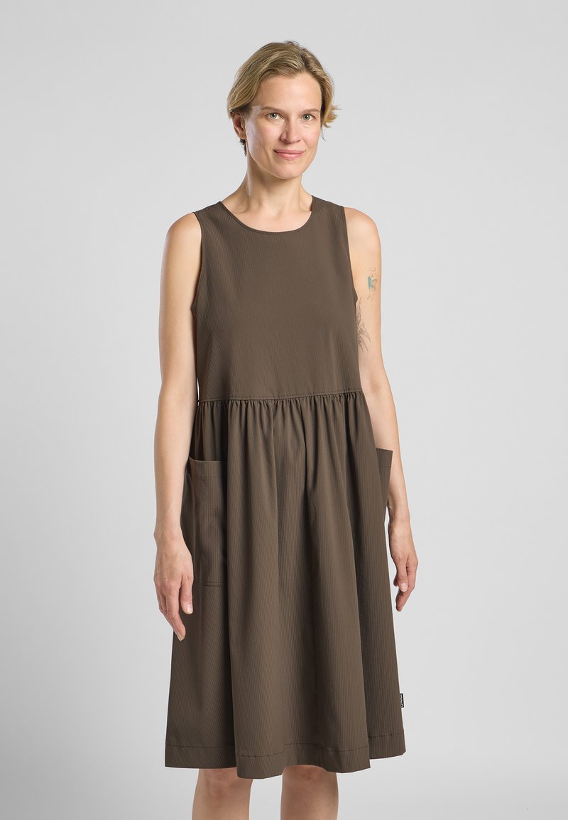 Jack Wolfskin SIOMA W - Freizeitkleid - cold coffee