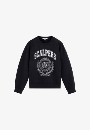 Sudadera negra con estampado gráfico blanco, que presenta "SCALPERS", un emblema circular y un diseño de laurel. Tejido texturizado con mangas largas.