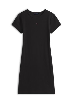 Zwarte jurk met korte mouwen en een ronde hals, met een klein rood, wit en blauw logo in het midden van de borst.