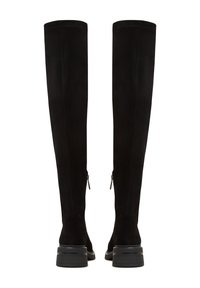 Botas negras hasta la rodilla hechas de suave ante, con un diseño elegante, suelas de goma negra resistentes y cierres de cremallera en los laterales.