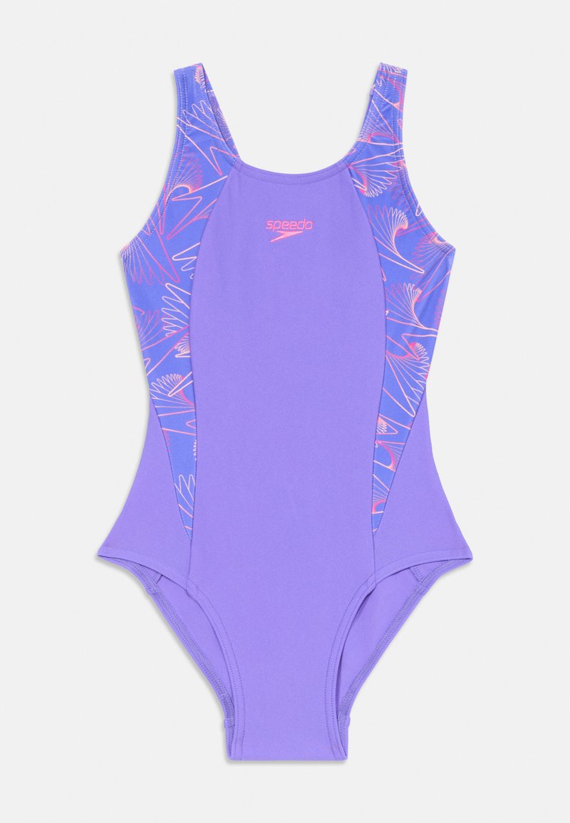 Fialový jednodílný plavky s tenkými ramínky; na bocích má květinový vzor v růžové a modré barvě; vyrobeno z elastického materiálu.