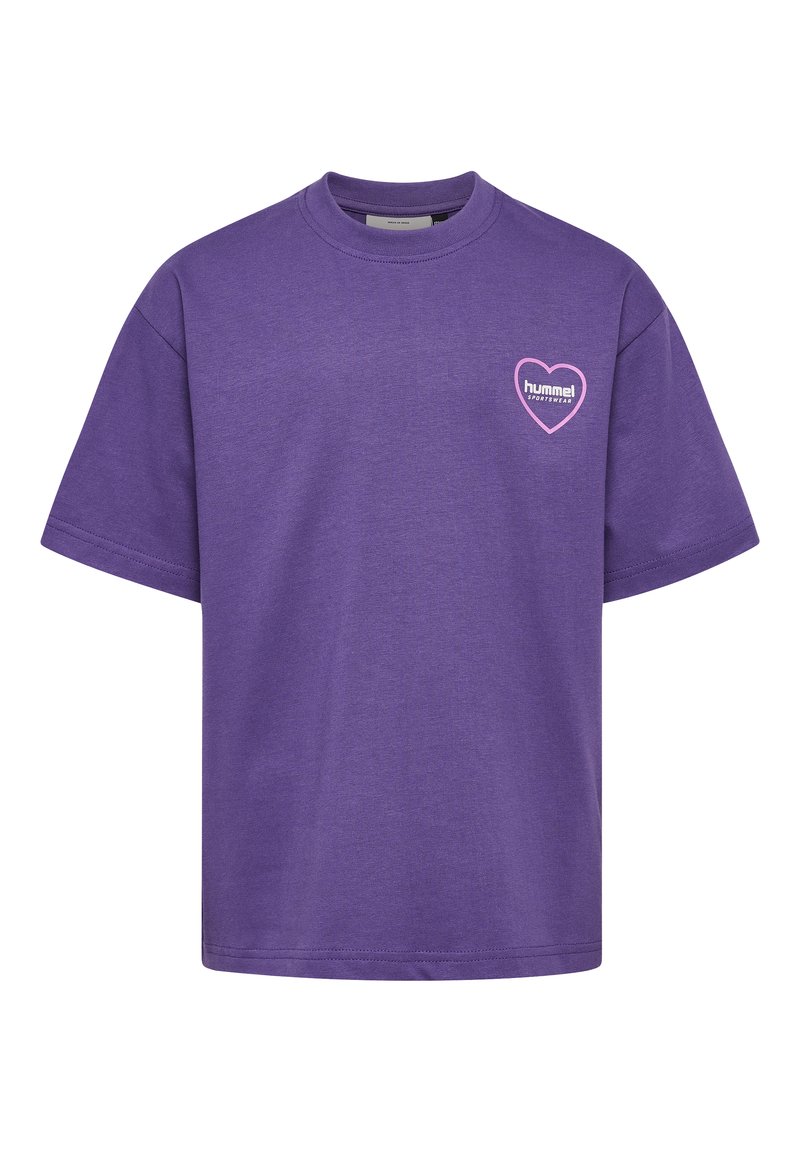 Lilla bomulds T-shirt med afslappet pasform. Har korte ærmer og et hjerteformet pink logo på venstre brystområde.