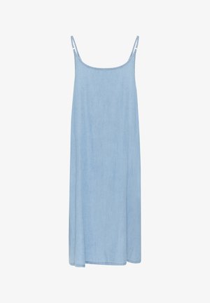 Robe en denim bleu clair avec des bretelles spaghetti, une silhouette en A et une texture lisse. Sa longueur tombe au-dessus des chevilles.