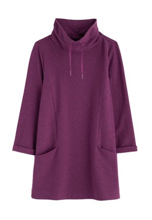 Abito felpa viola a maniche lunghe con colletto a imbuto e due tasche laterali. Realizzato in tessuto morbido, presenta polsini arrotolati e cordini regolabili.