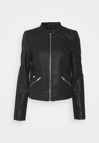 Giubbotto di pelle nera da moto con zip frontale, design aderente, accenti a coste sulle spalle e due tasche laterali con zip.