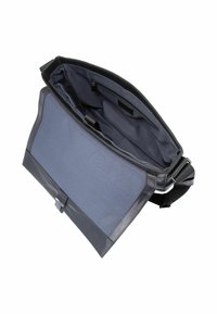 Blau-schwarze Umhängetasche mit strukturierter Stoffoberfläche, verstellbarem Gurt und geräumigem Innenraum mit Reißverschlusstasche.