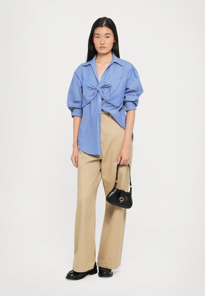 sandro CHEMISE - Hemdbluse - bleu/blanc