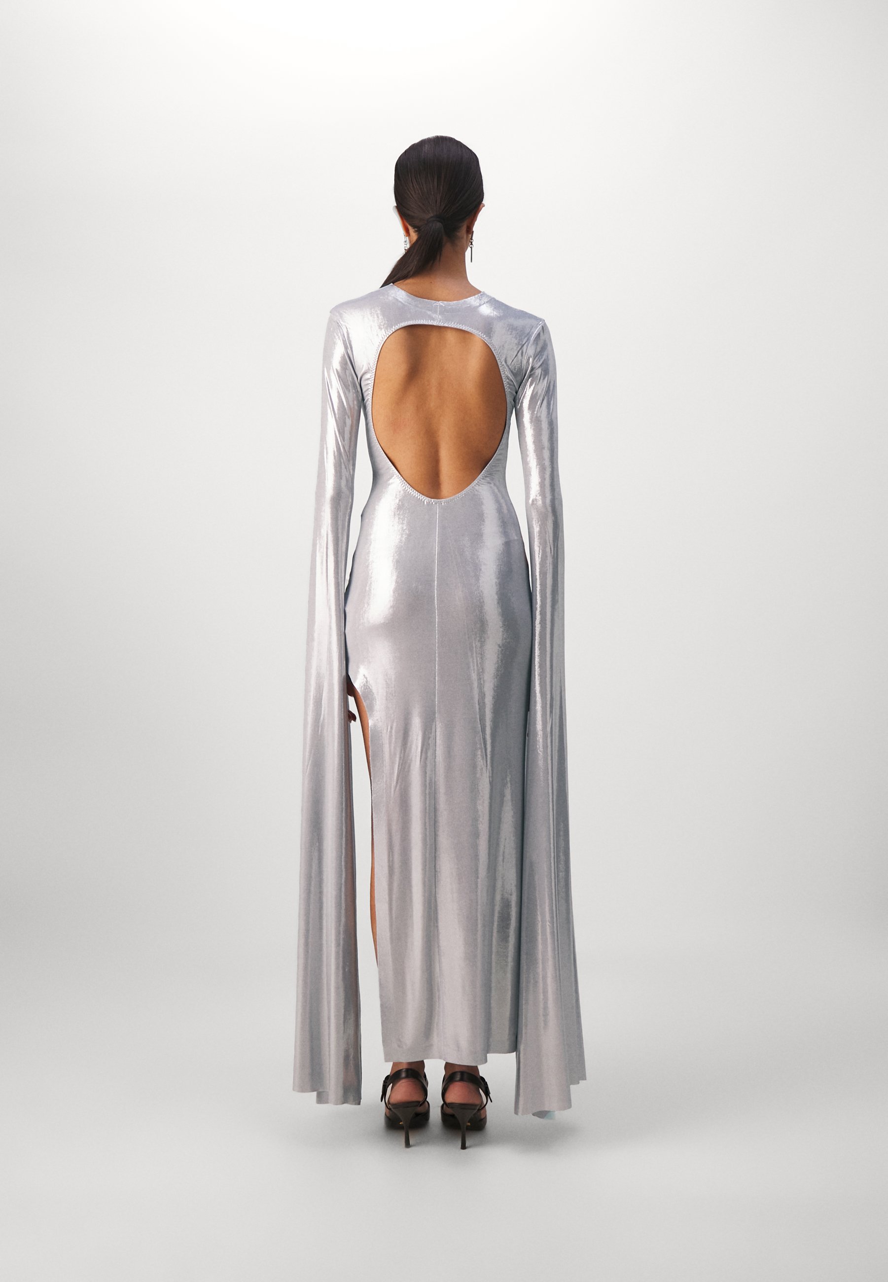 スーツ・フォーマル・ドレス normakamali RIBBON SLEEVE WIDE SLIT GOWN normakamali RIBBON SLEEVE WIDE SLIT GOWN - メルカリ