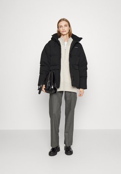 Holzweiler BESSEGGEN JACKET - Dūnu jaka - black