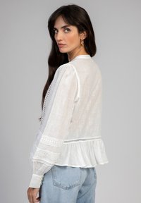 AN'GE SYNDIOU - Blouse - blanc