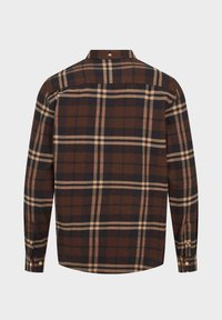 Bruin en zwart geruit overhemd met lange mouwen en een knoopsluiting kraag, met lichte beige accenten en knoopmanchetten, gemaakt van zachte stof.