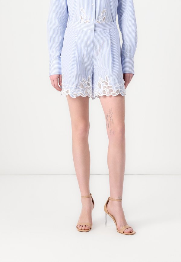 EMBROIDERY CUT OUT  - Shorts