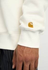 Carhartt WIP CHASE - Sweatshirt - wax/gold
