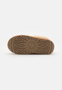 UGG TAZZLITA - Chaussons - chestnut