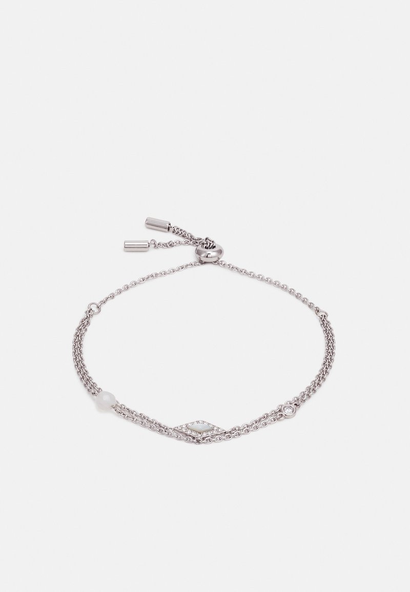 Bracelet délicat en chaîne d'argent avec un curseur réglable, présentant une petite perle ronde et une pierre précieuse blanche en forme de marquise en son centre.