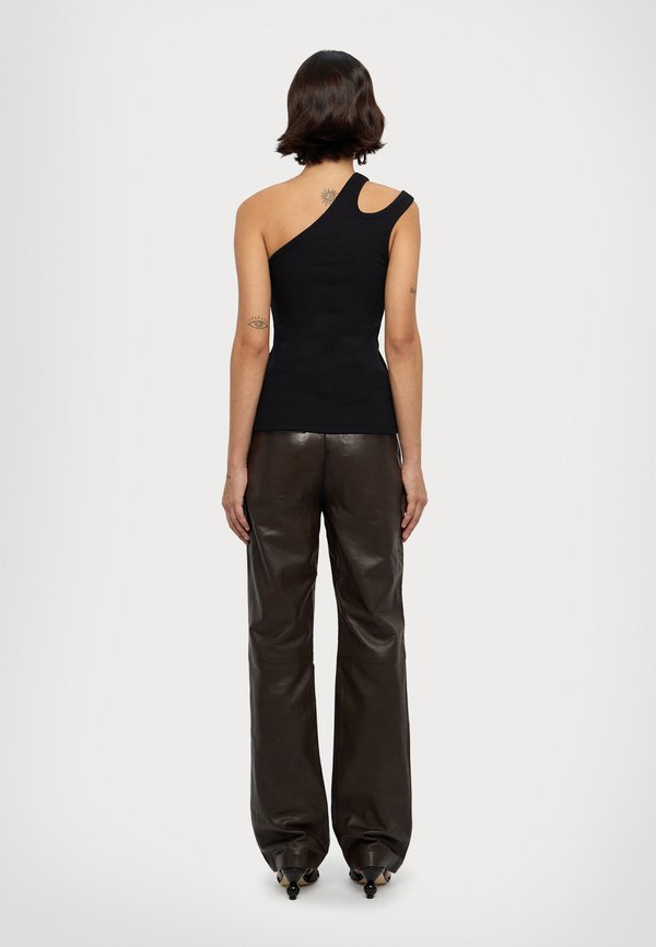 ONE SHOULDER  - Top4