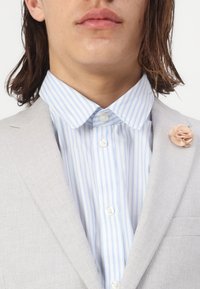 Isaac Dewhirst THE WEDDING LOOK SLIM - Κοστούμι - light grey