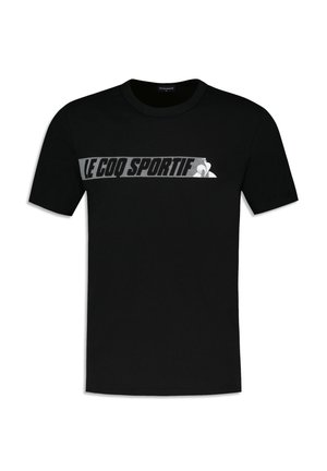 Zwarte katoen t-shirt met een horizontaal wit en grijs "LE COQ SPORTIF" logo over de borst. Korte mouwen en een ronde halsontwerp.
