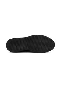 Zwarte rubberen schoenzool met een gestructureerd, geribbeld patroon en een ronde neus. De onderkant heeft diamantvormige accenten voor grip.