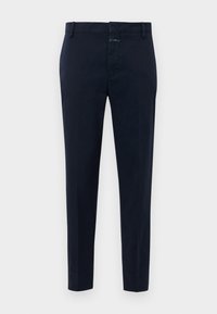 Unselected, dark night