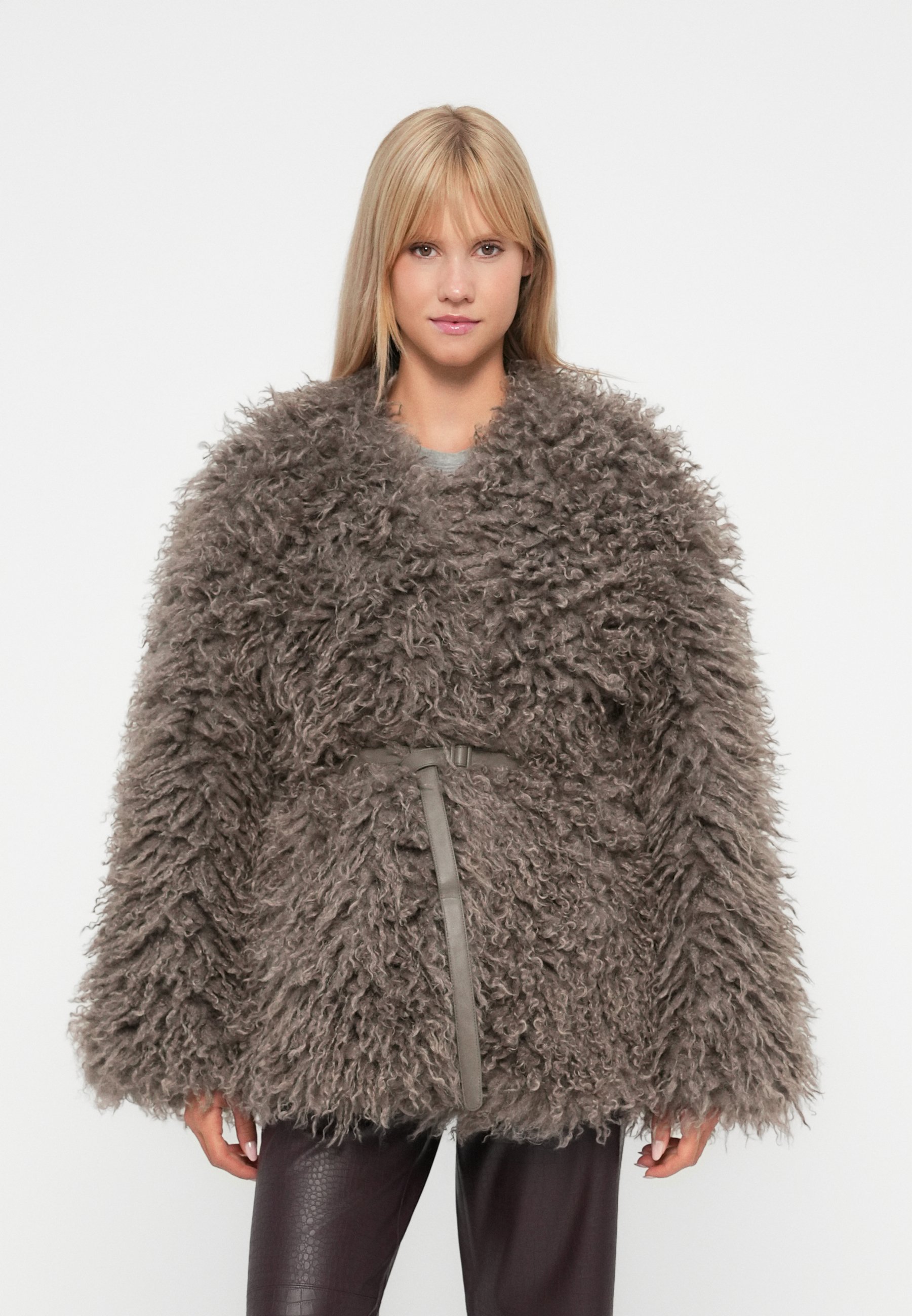 ONLY ONLBARCELONA LIFE BELT FUR COAT - Light jacket - satellite